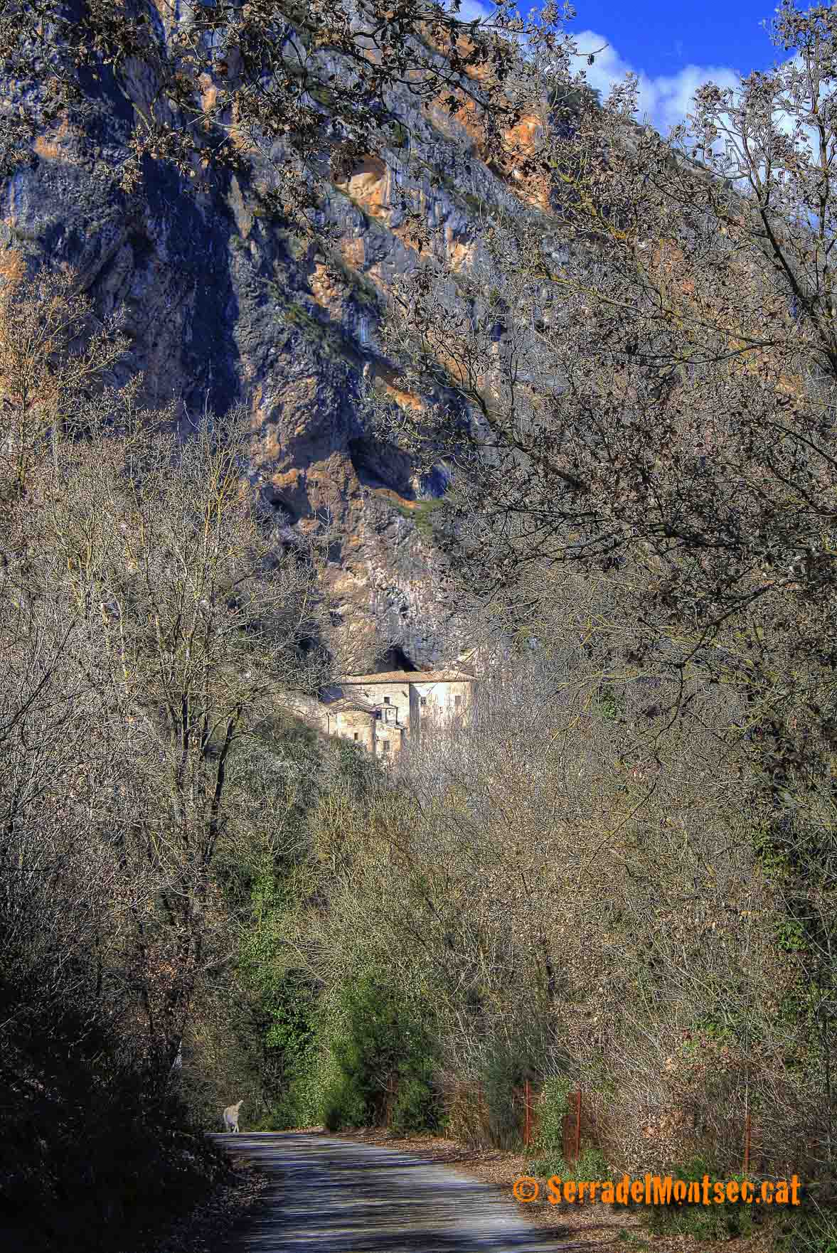 Aspres del Montsec III. Santuari de la Mare de Déu del Salgar, Montsonís. La Noguera, Lleida. Catalunya. Montsec de Rúbies (o de Meià).