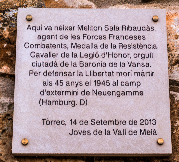 Placa d'homenatge a Meliton Sala Ribaudàs a Tòrrec, Vilanova de Meià. La Noguera, Lleida. Montsec de Rúbies (o de Meià).
