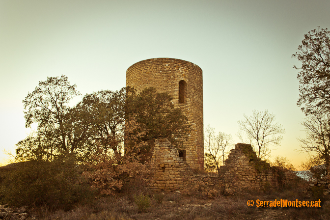 Torre Mestre del Castell de Torres de Cas, Àger. La Noguera, Lleida. Catalunya. Montsec d'Ares.